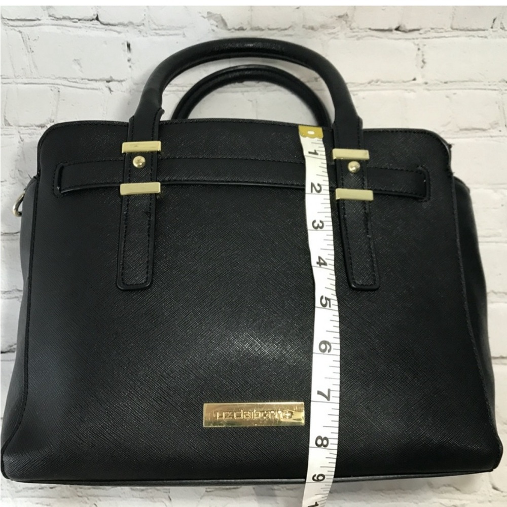 Liz Claiborne black bag in excellent condition